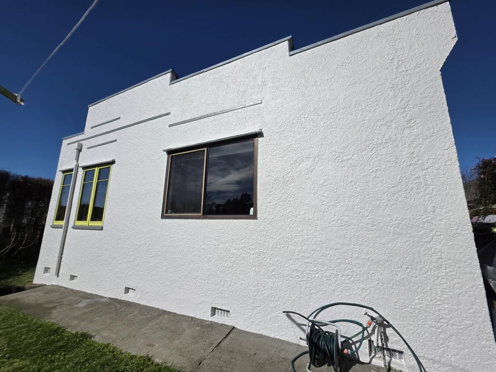 A render wall painted an even white